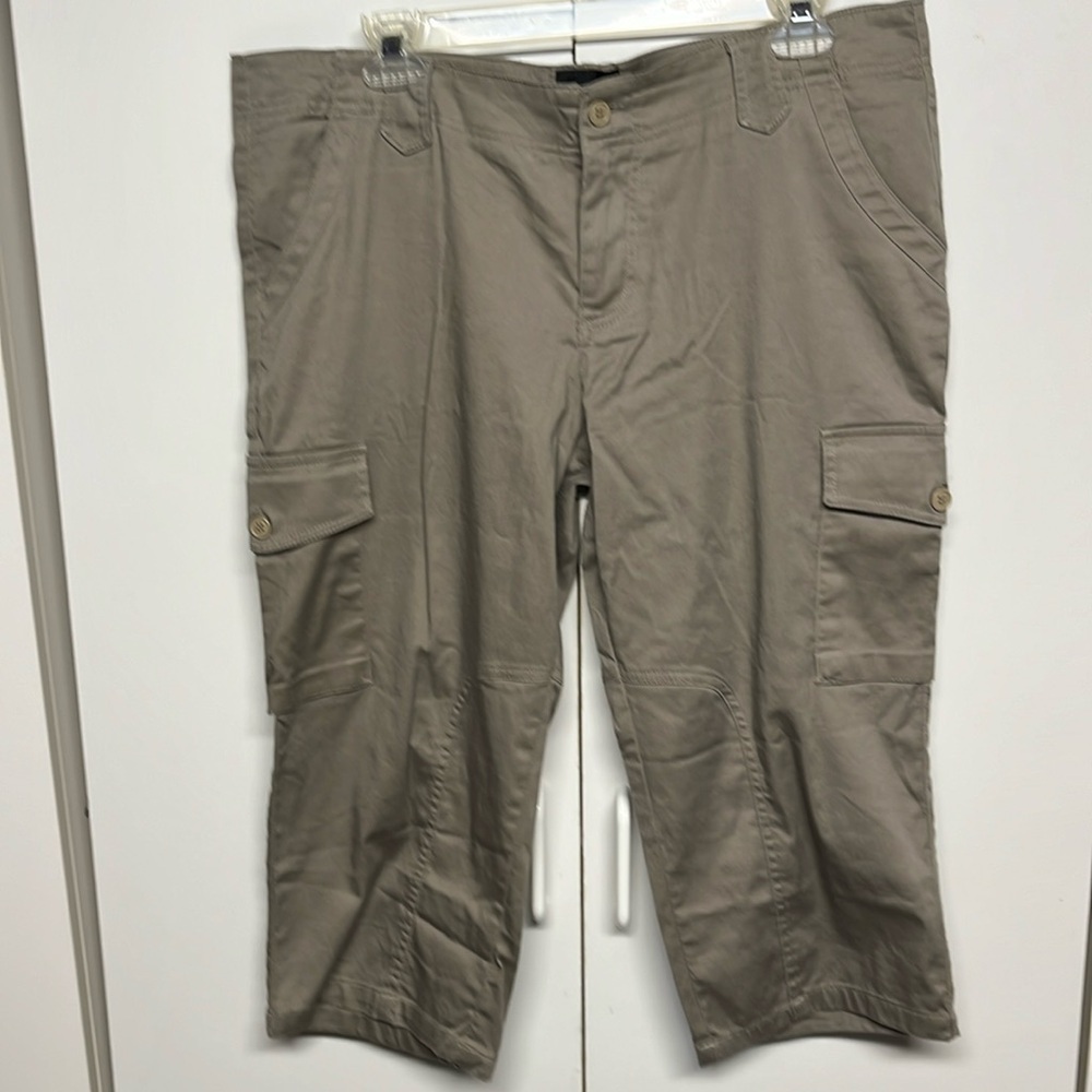 The Limited Cassidy Fit Khaki Capri Cargo Pants Size 14 Stretch